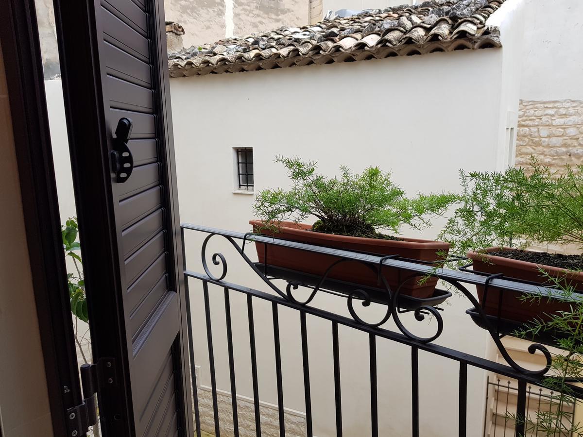 B&B Casa Lucrezia Scicli Exterior photo